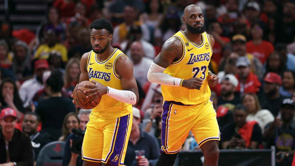 乐竞体育ESPN记者：湖人队内部人士暗示詹姆斯父子可能一起转投新球队