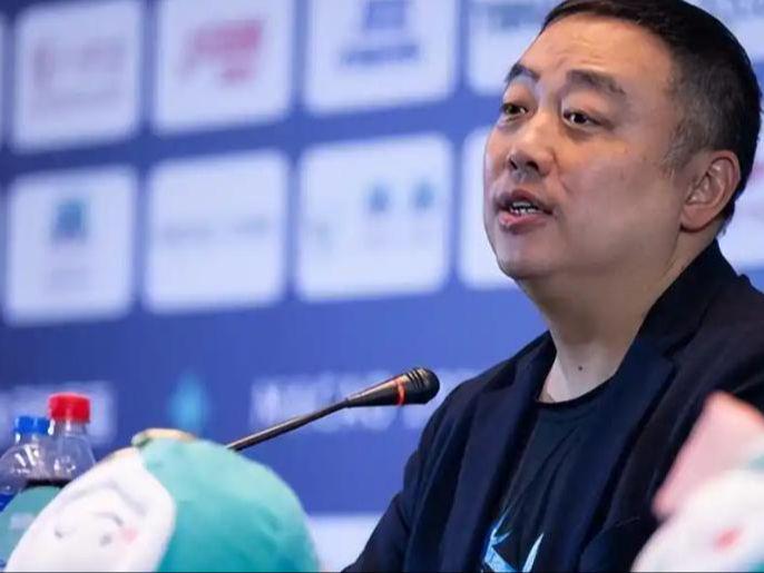 乐竞体育太突然!50岁刘国梁怎么也没想到!48页匿名举报信一秒砸进全球226个乒协邮箱,286万买下15%股权!国际乒联被迫正式受理,评论区一边倒