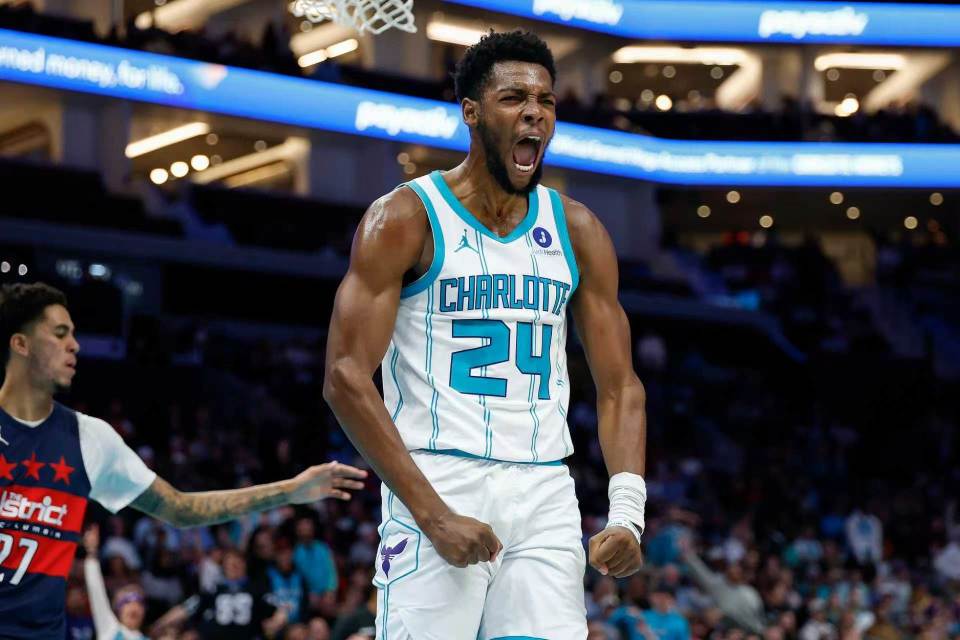 乐竞体育黄蜂险胜奇才:米勒39分生涯新高迎500三分里程碑 浓眉29+10